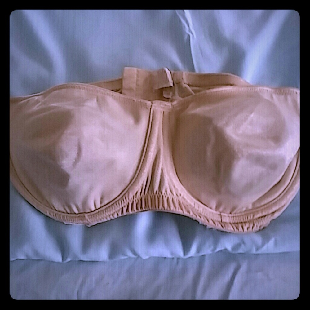 ✨Vanity Fair size 36C half bra✨
